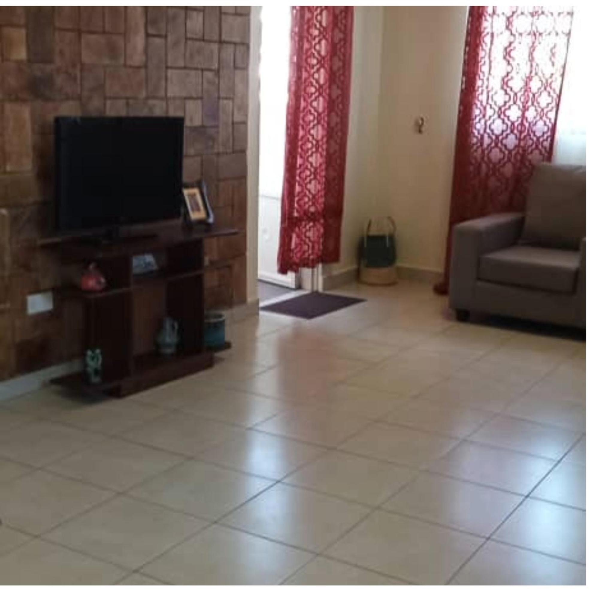 The Abode Apartments Lake View & Breakfast Suite Near Beach Entebbe Esterno foto